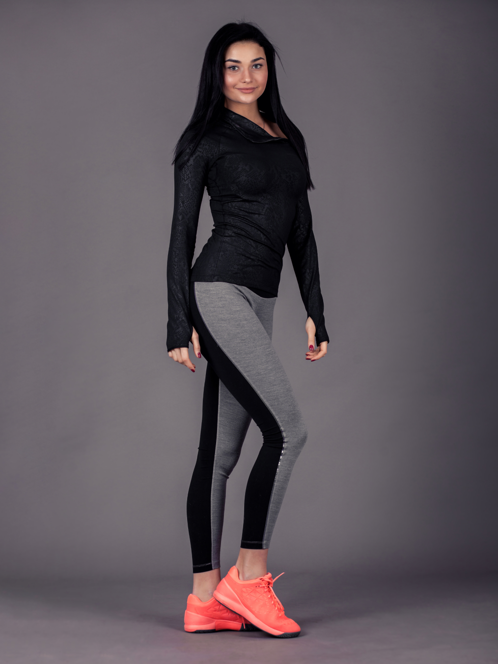 reebok women's regular fit t-shirt and hosiery grey track pant