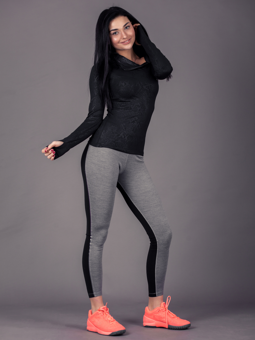 reebok women's regular fit t-shirt and hosiery grey track pant