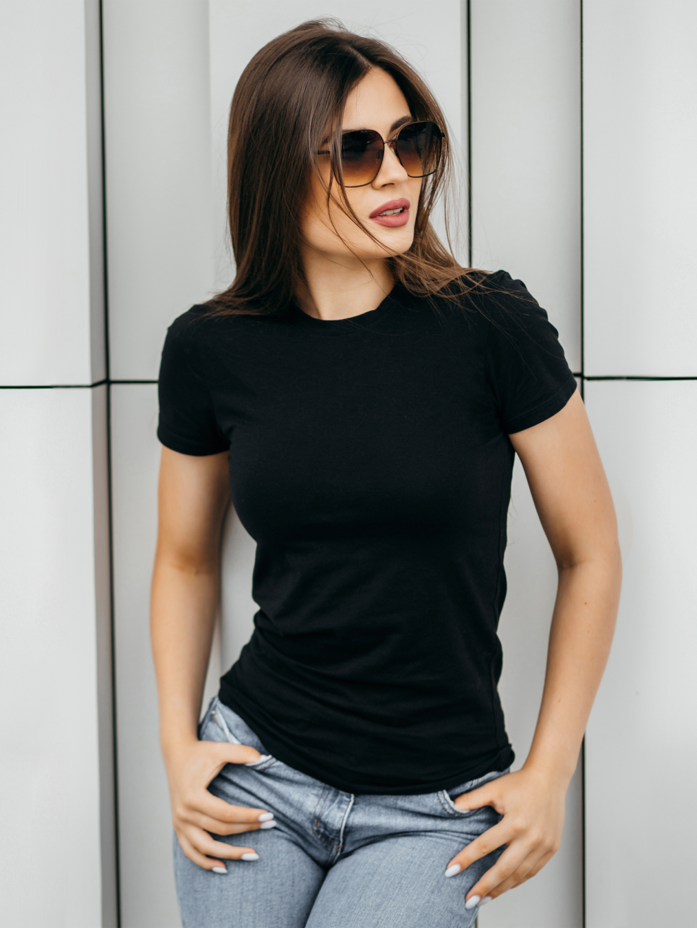 women's round neck black half sleeve r&b solid t-shirt